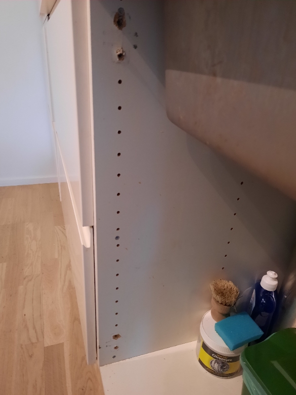 HTH Køkkenlåge reparation