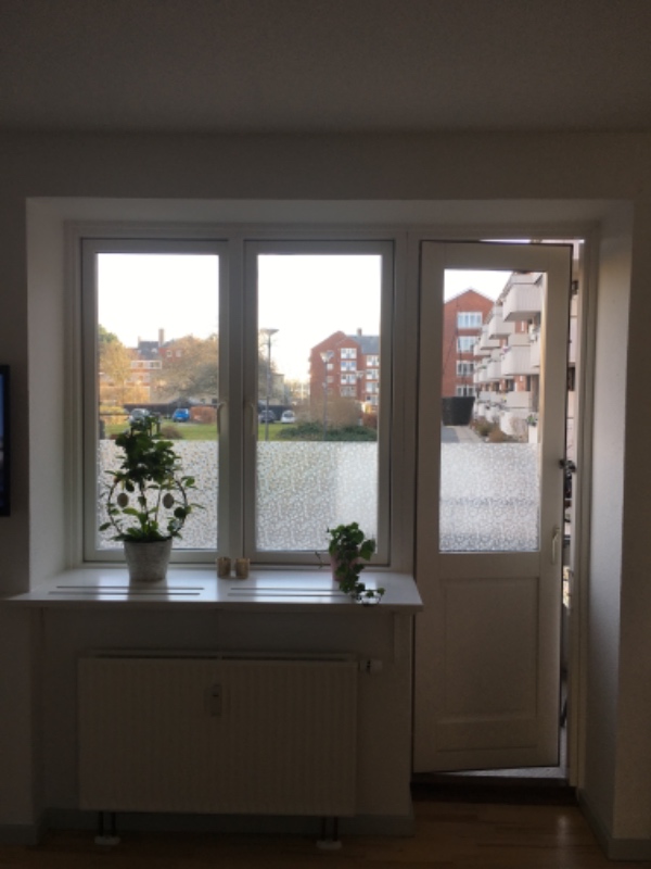 Jeg ønsker få sat to gardinstænger op , da jeg desvære ikke selv kan😏 er kronisk smertepatient.