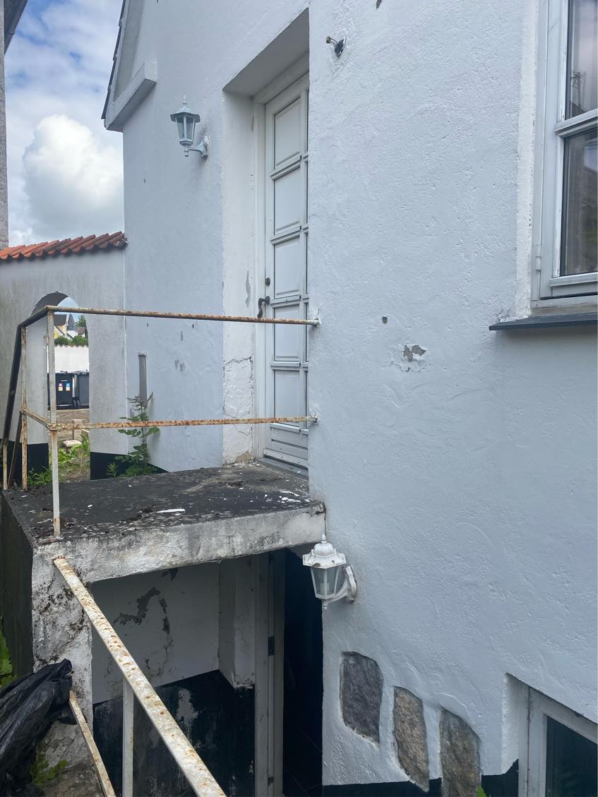 Kælderskakt pudses op