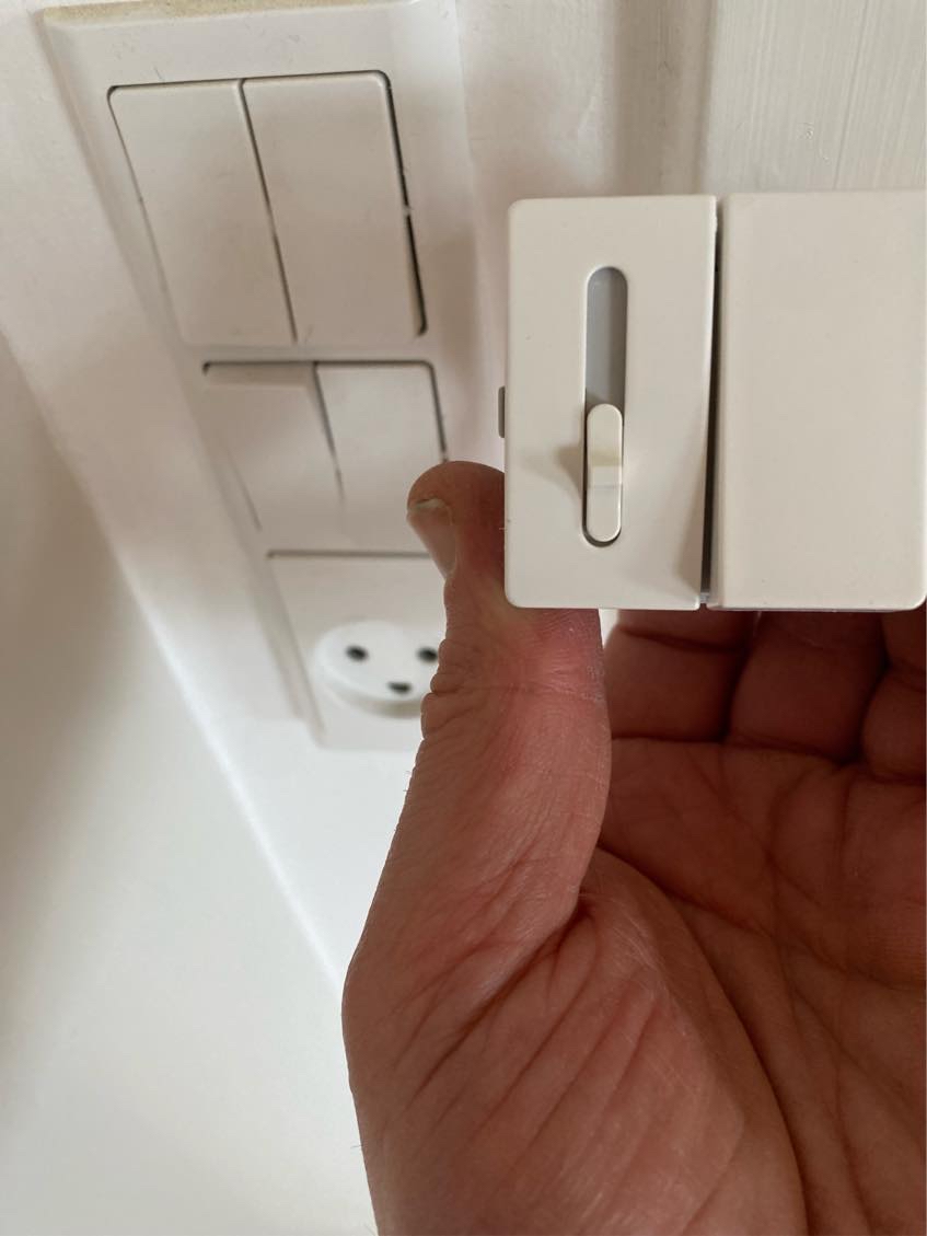 Samling af to lamper på en kontakt og installer lysdæmper