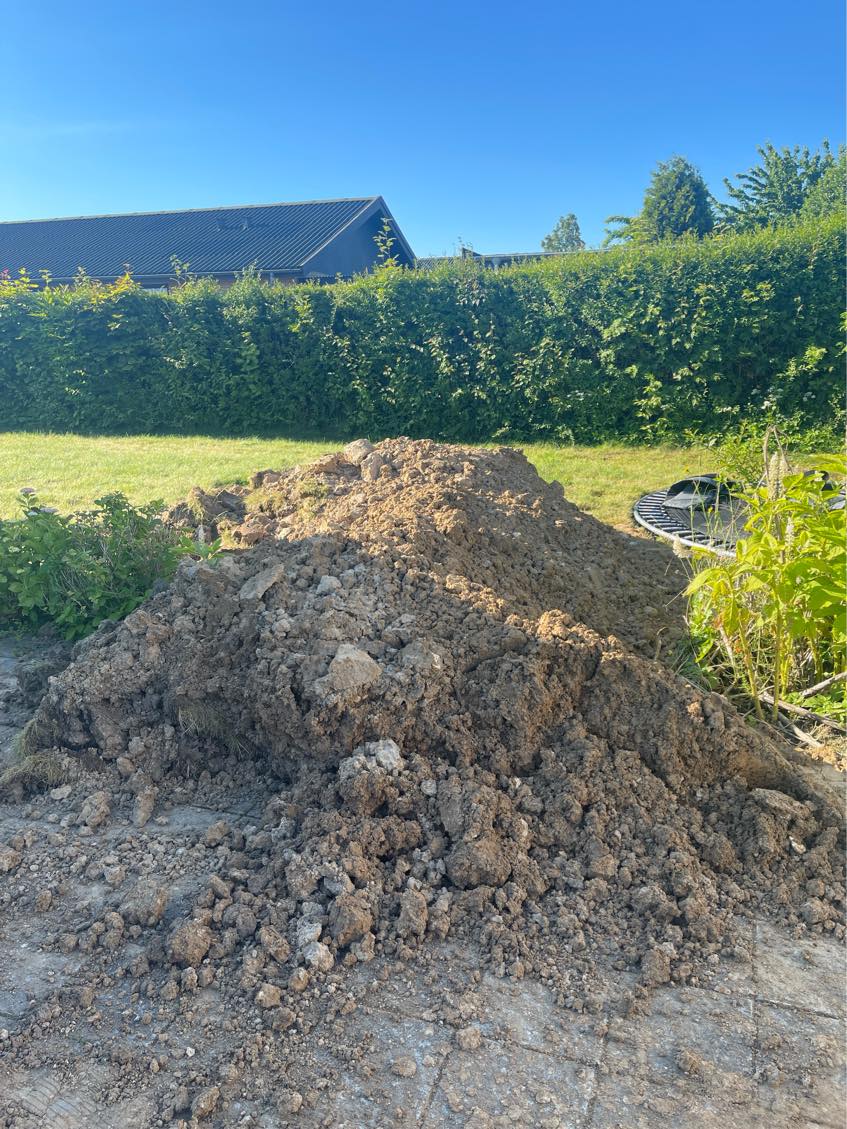 Bortkørsel af jord med trailer