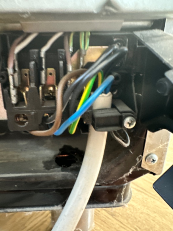 Tilslutning af el på et gaskomfur på østerbro