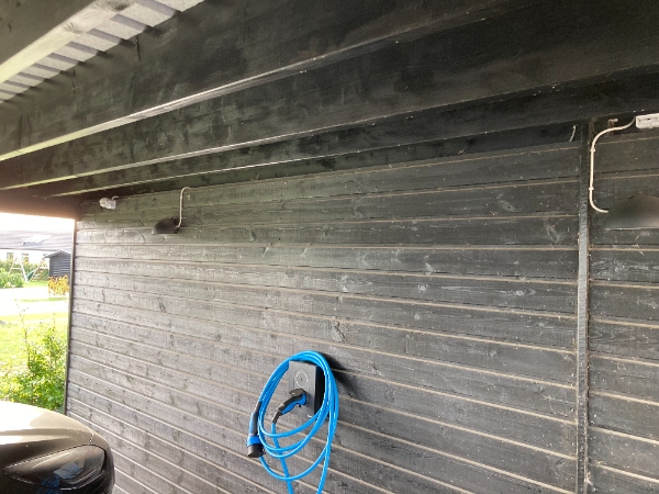 Flytning af kabel i carport