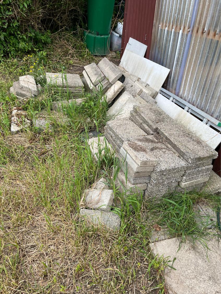 Bortskaffe fliser fra baghave