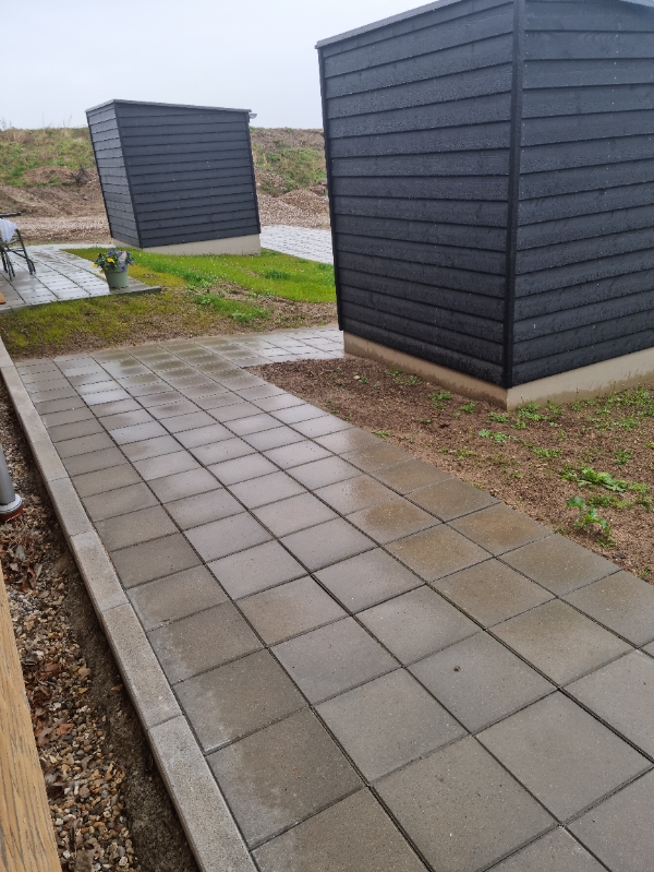 Montering af skagenhegn og havelåge