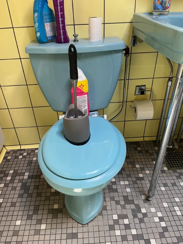 Skiftning af toilet, skiftning af vandrør ved vask, ændring af lufttilførsel ved vandmåler