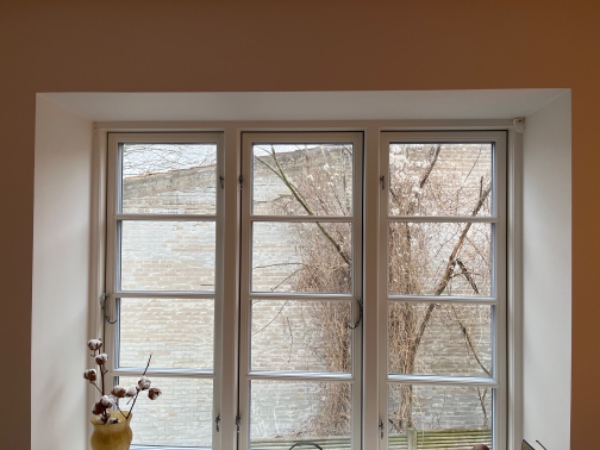 Montering af akustikpaneler samt Rullegardiner