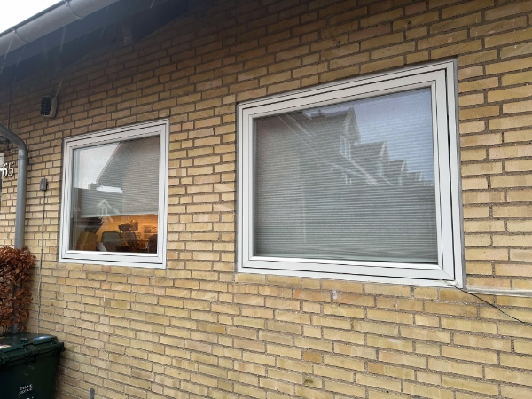 Montage af sålbænk under vinduer