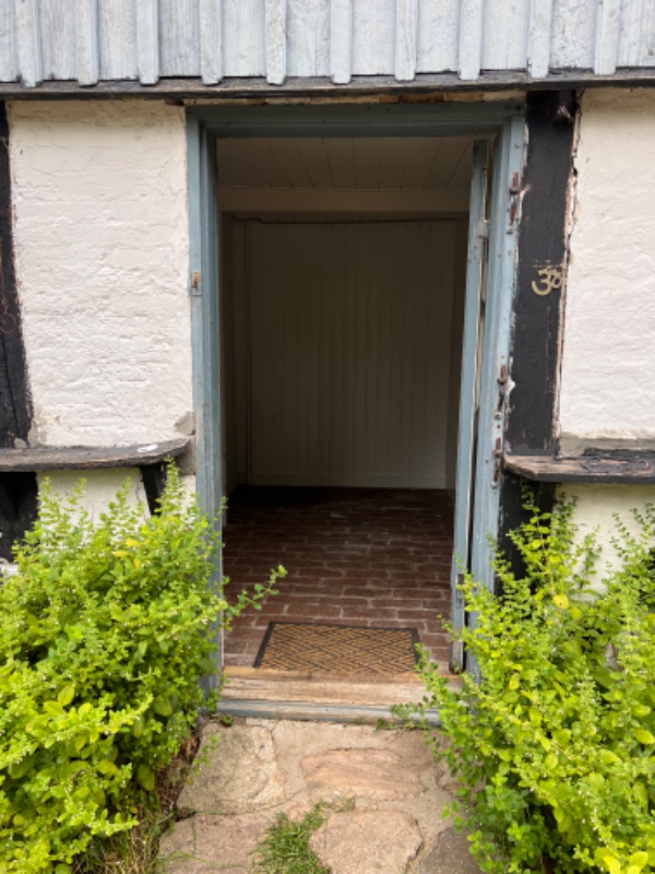 Løfte ind et amerikaner køleskab