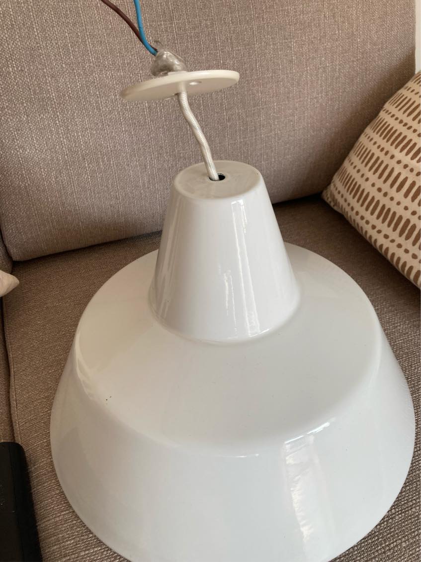 Have skiftet fatninger og stofledning på 2 loftslamper ( pendler )