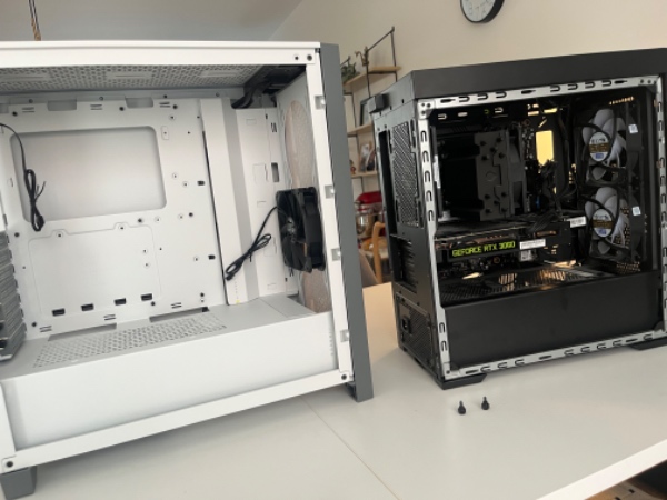 Samling af en computer - fra et kabinet til et andet