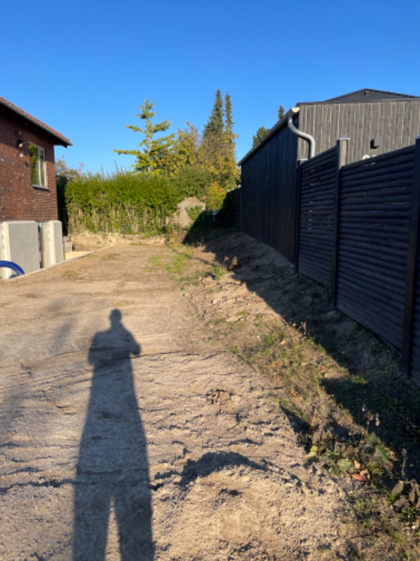 Lægning af 160 m2 rullegræs