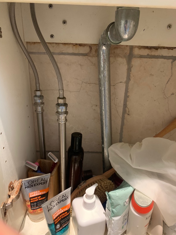 Div mindre vvs-opgaver i lejlighed (køkken og bad)