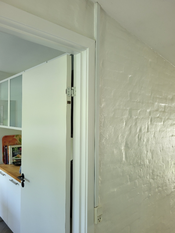 Fræsning af kabler i bryggersvæg