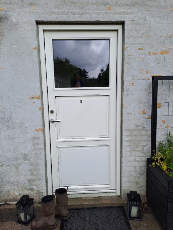 Montering af kattelem i dør