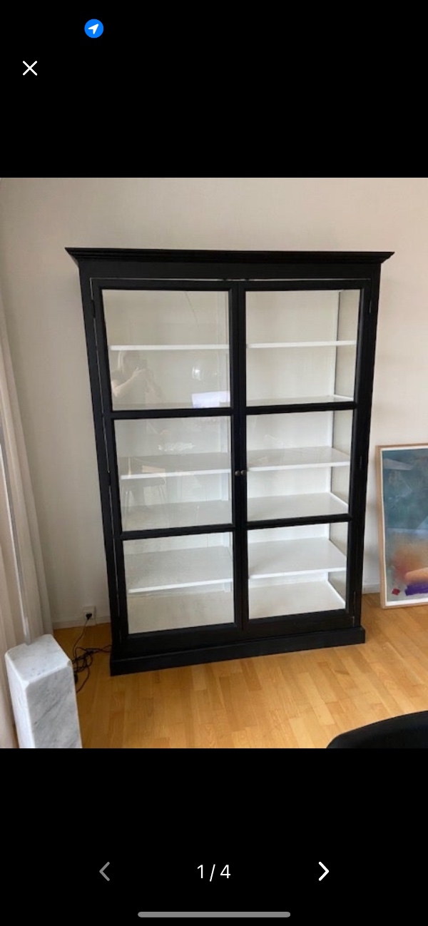 Flytte vitrineskab fra islandsbrygge til østerbro