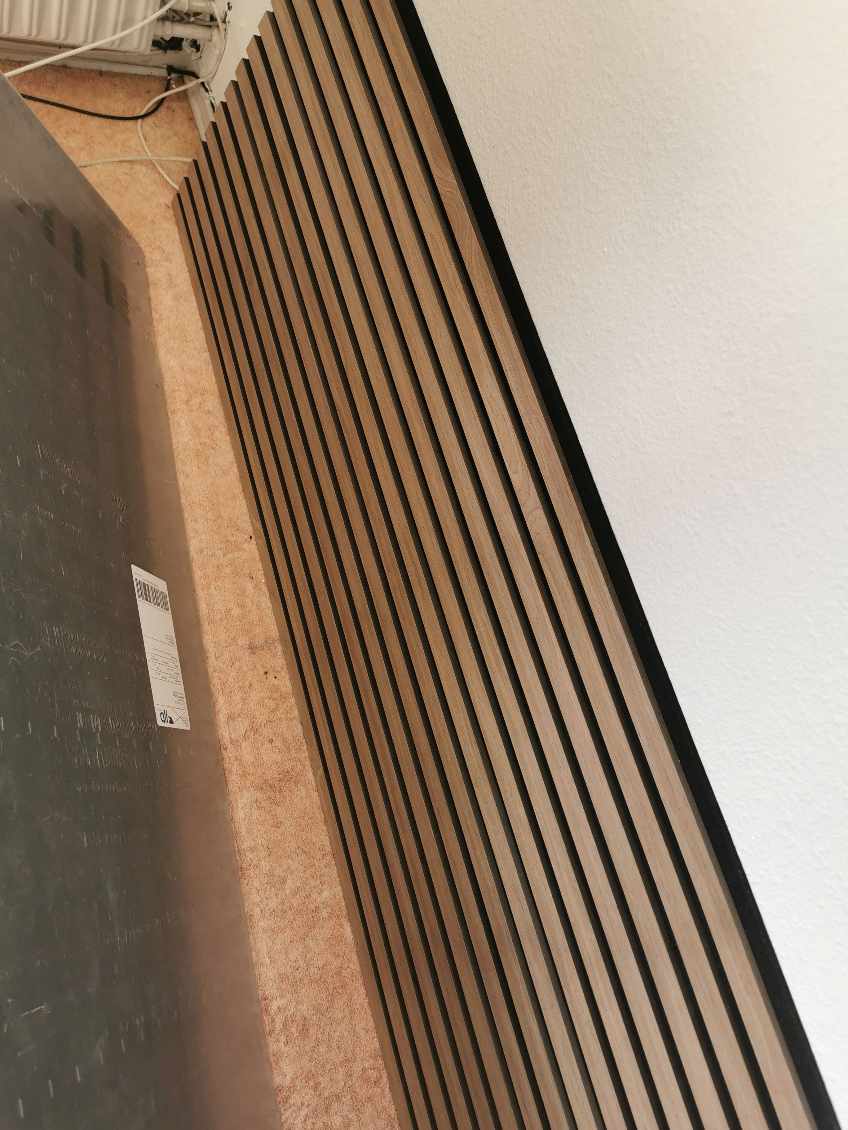 Dvs. Opsætninger og etebler en skillevæg.