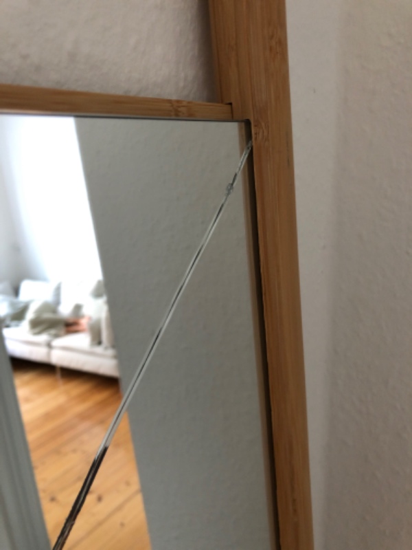 Mit stående spejl er gået i stykker