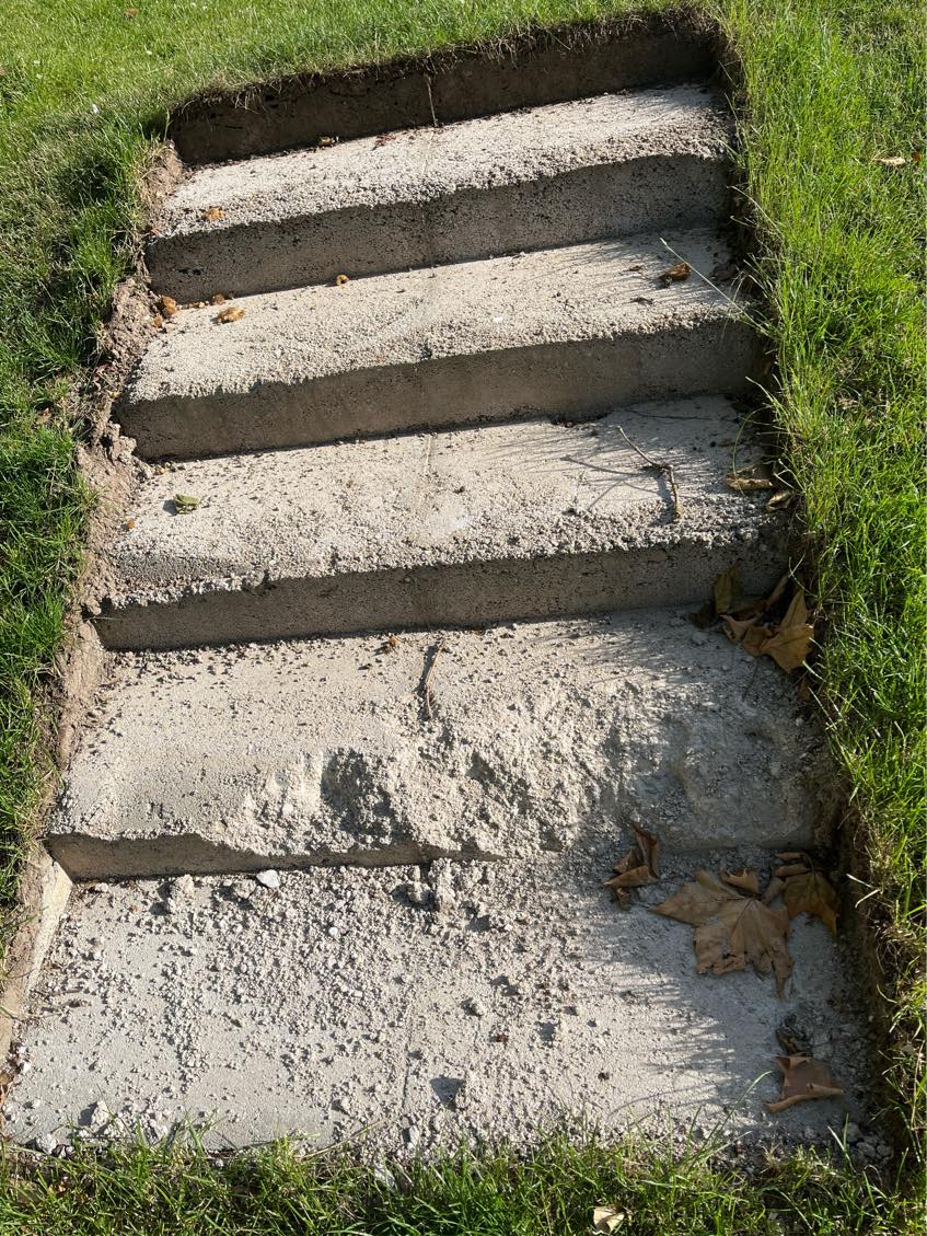Fjerne og bortkøre beton på mindre areal