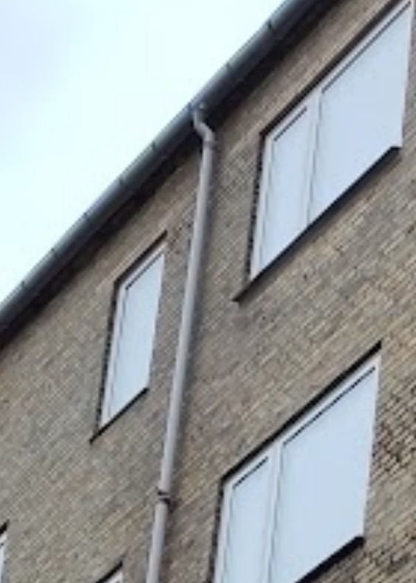 Nedløbsrør 5-etagers ejendom Kbh NV