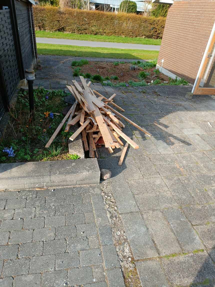 Afhentning af byggeaffald.