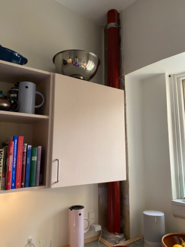 Ny rørkasse i køkkenet