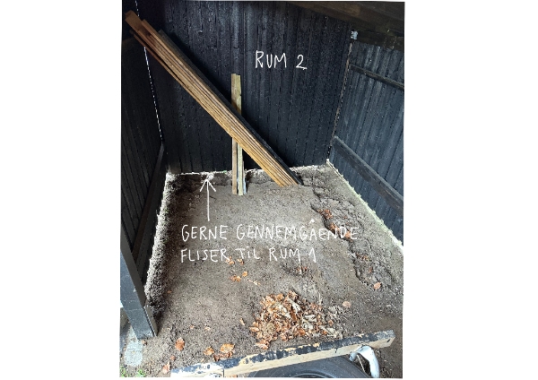 Flisebelægning i skur og forside