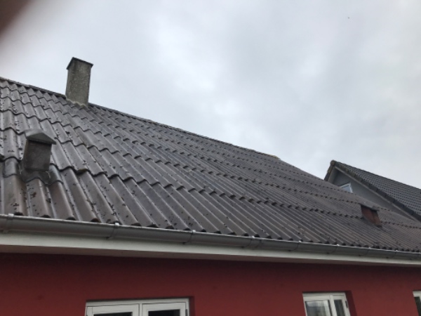 Skorstensinddækning samt udskiftning af to taglventilationshætter