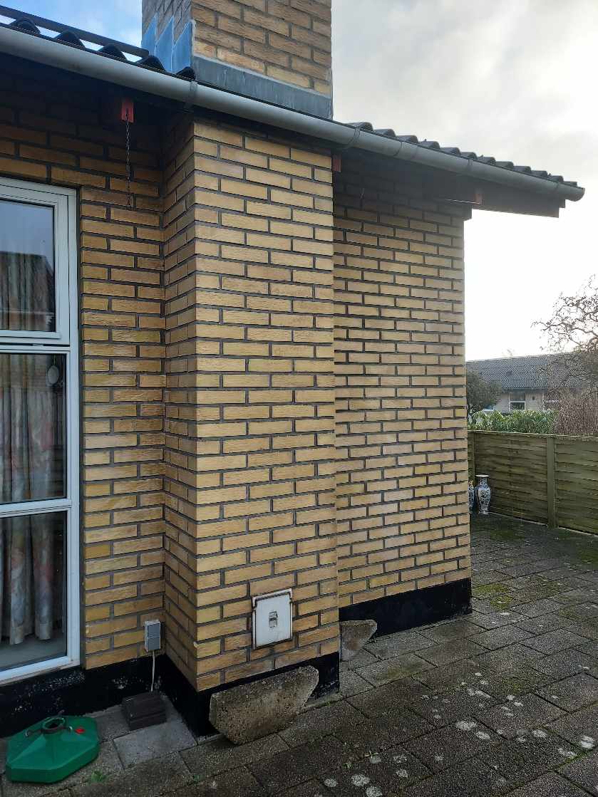 Nedlægning af skorsten og fjernelse af gammel brændeovn