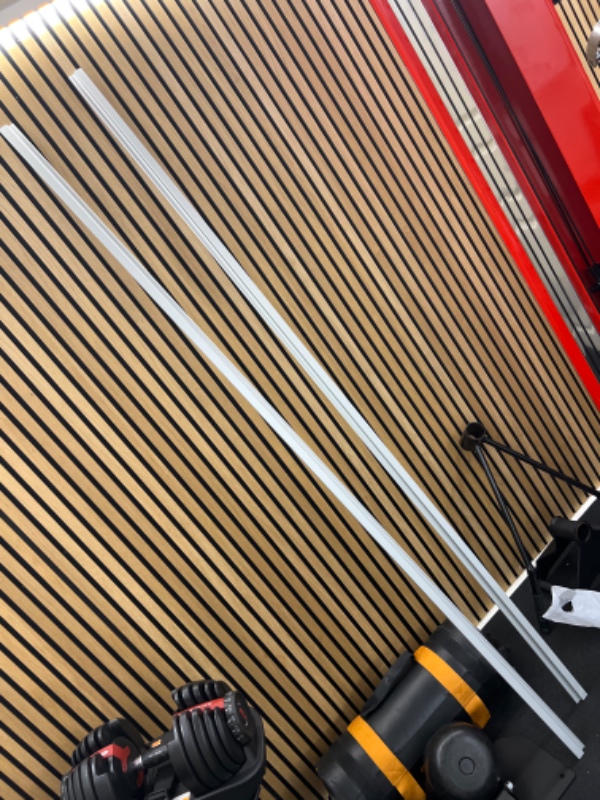 Jeg skal have hæng 3 spejle op, 1 med lim og 2 med skinner. Spejle er tunge.