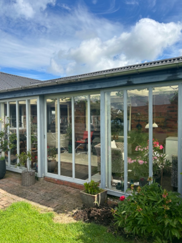 Maling af vinduer og udestue