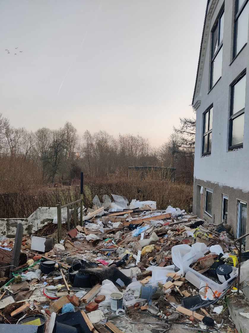 Hjælp til at fjerne affal
