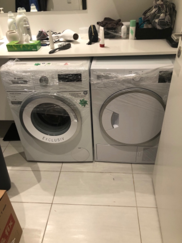 Installering af vaskemaskine og tørretumbler.