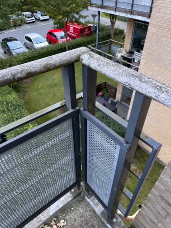 Grundig rengøring af altan