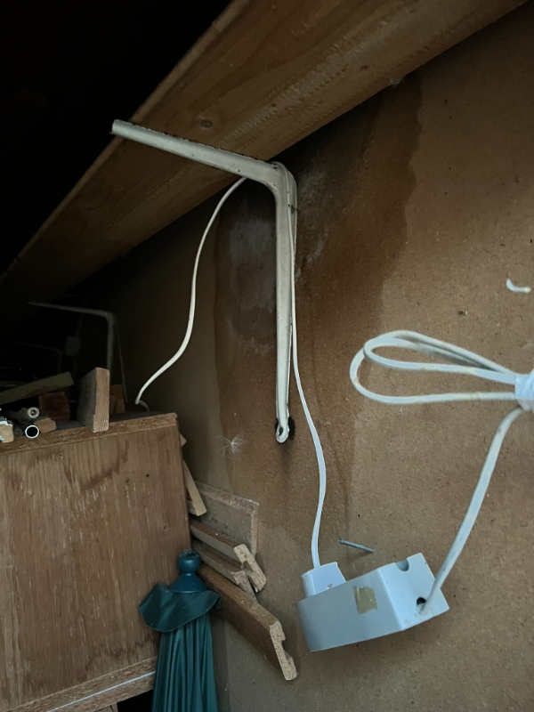 Tagrenovering og lysinstallation