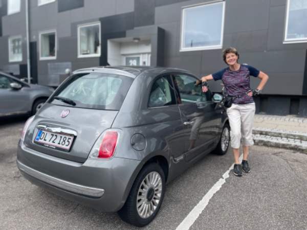 Bil spejl knækket af