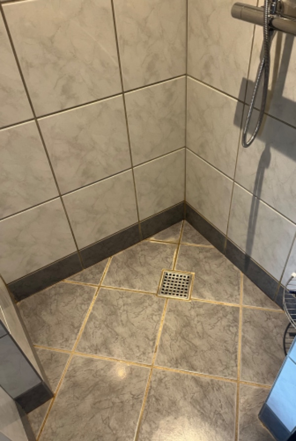 Fugning af brusebadet