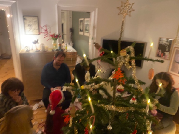 Dækket et elskab ( så et træskib hen over)