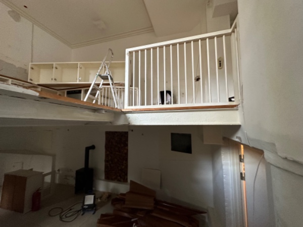 Montering af trappe og etablering af gulv