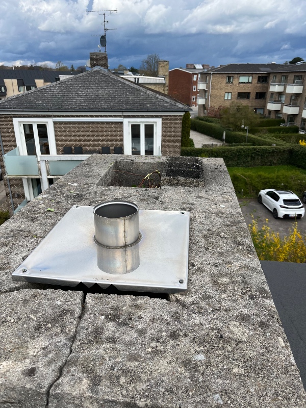 Murer rep. Af skorsten