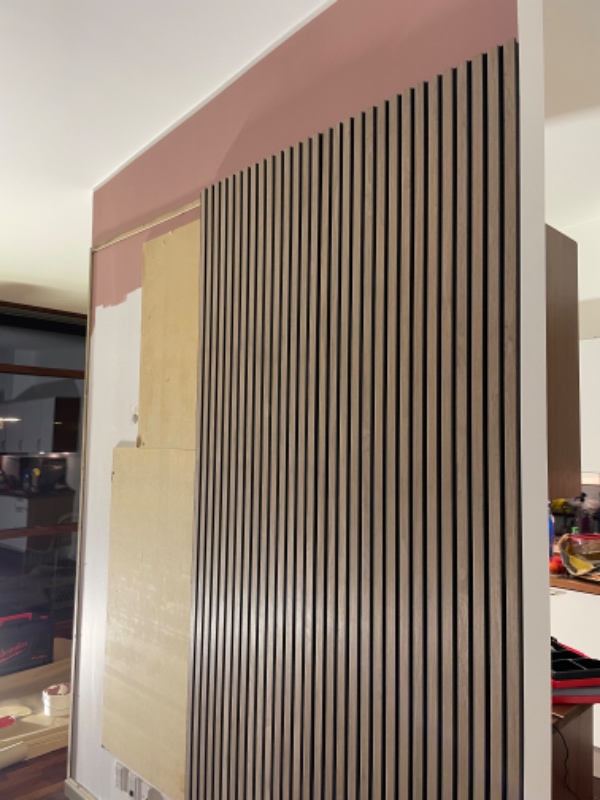 Skære akustikpaneler og sætte op