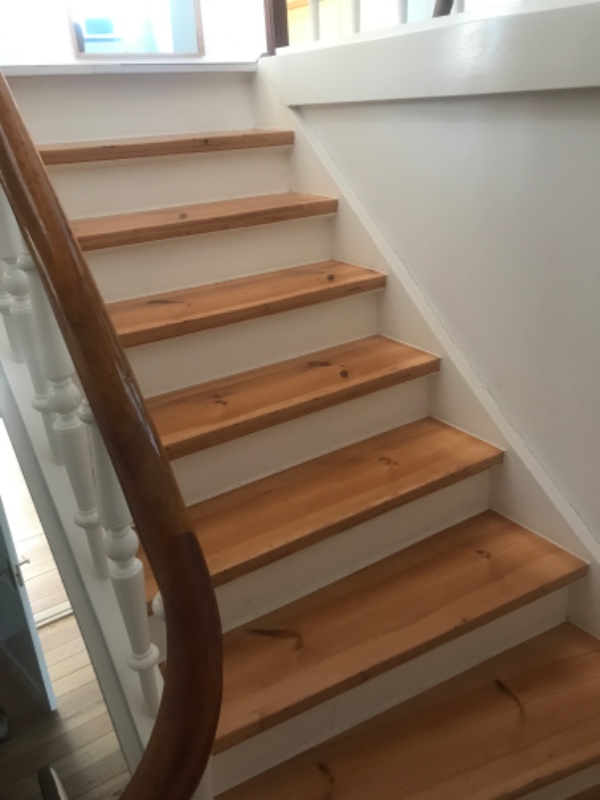 Flytte vaskemaskine en etage op i hus og igennem smal døråbning