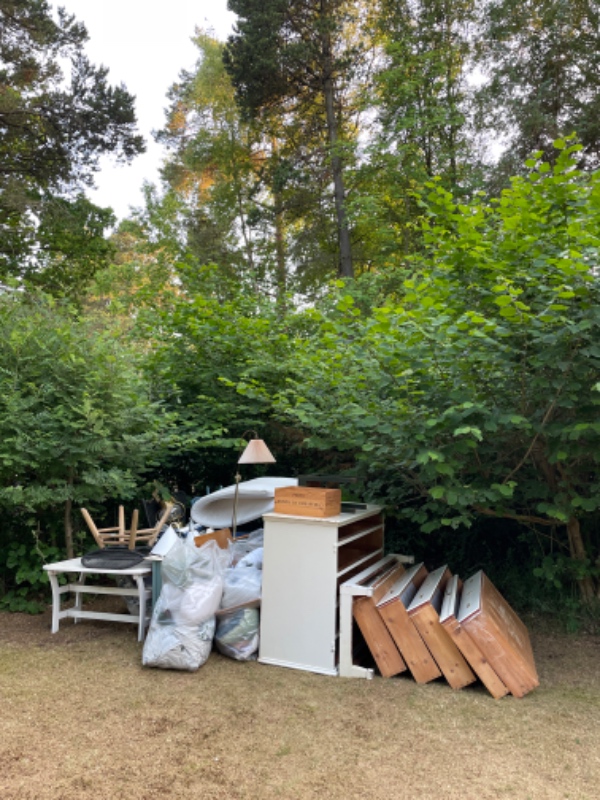 Afhentning af gamle møbler osv.