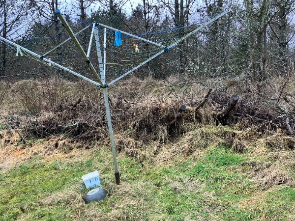 Jeg skal have fræset et stykke have med en del buske/rødder ca 12m x 6m evt. også fjernet grene fra træer som er fældet(ca 4-5 læs på en alminde privat trailer)