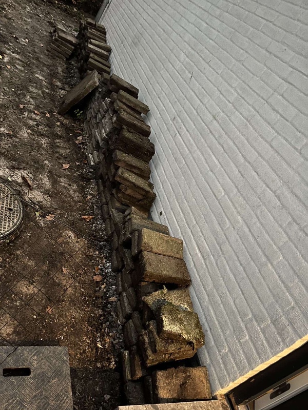 Ændret budget - hentning og afskaffels af fliser af så meget som muligt med et budget på absolut max 2000 kr. 