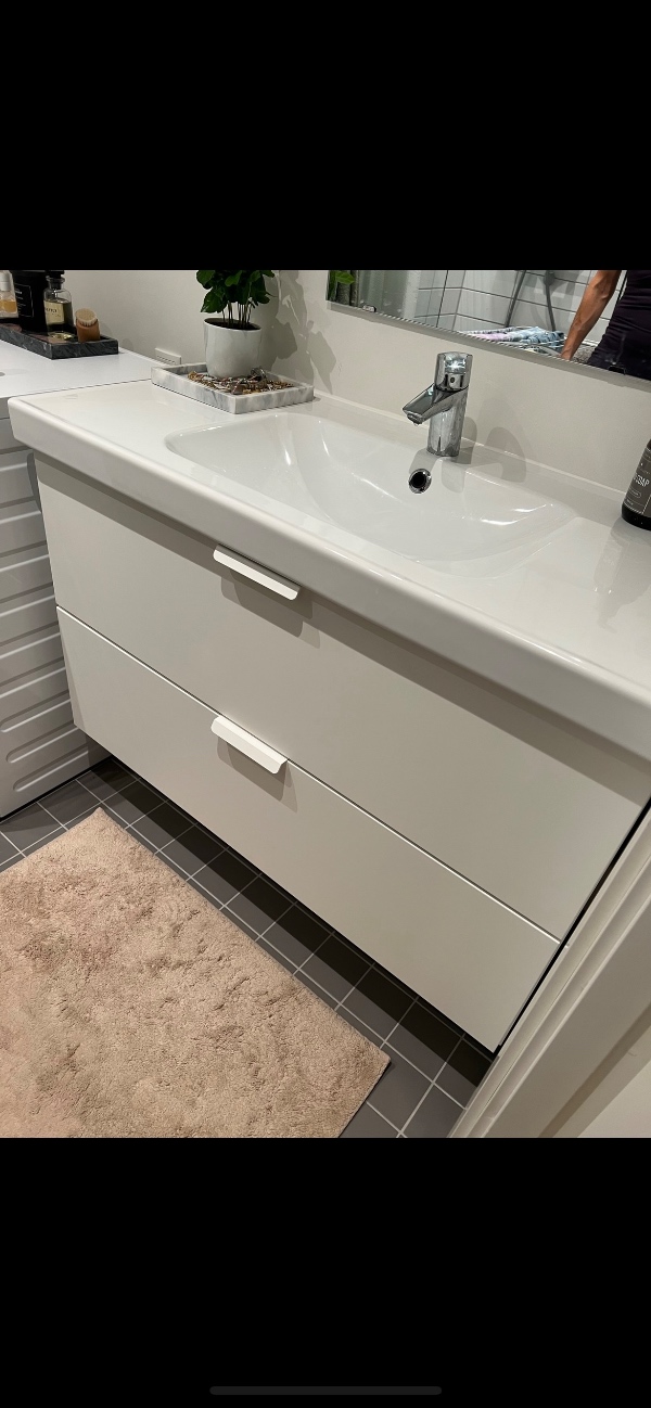 Samlet badeværelse skab med vask