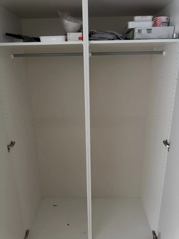 Oprydning/bortskaffelse af efterladte sager i lejlighed i Vallensbæk Strand