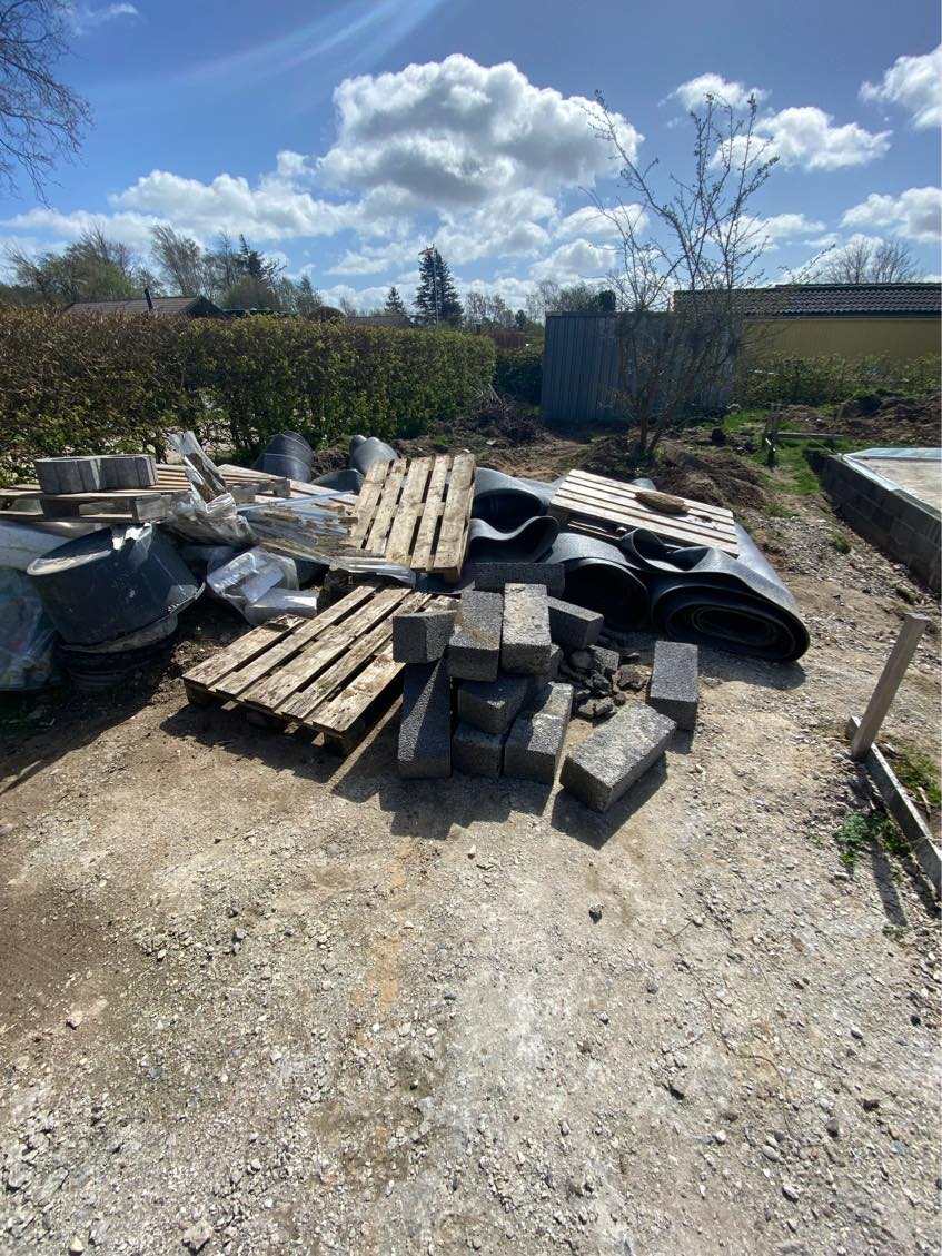 Affald på genbrugspladsen