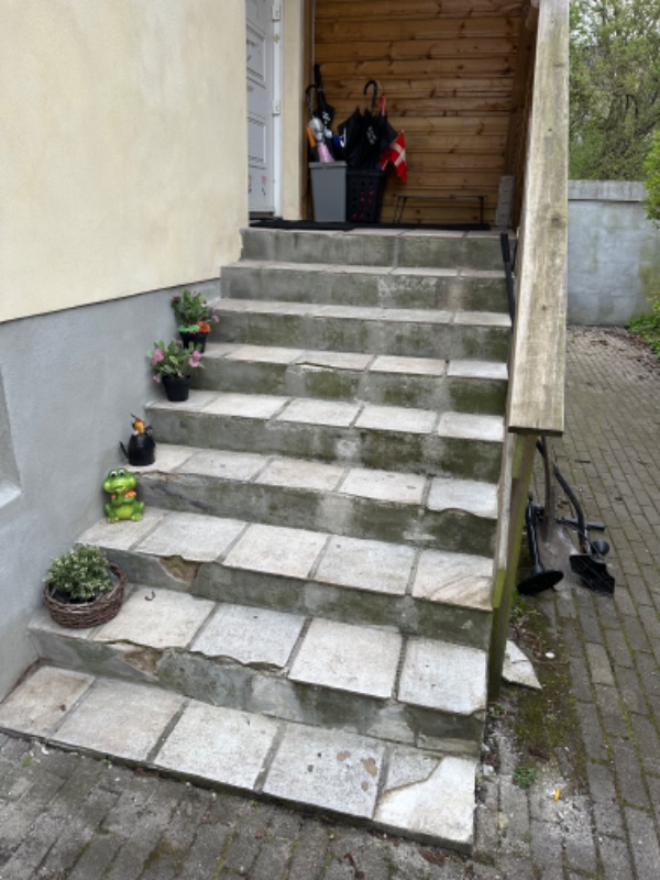 Fliselægning af fortrappe