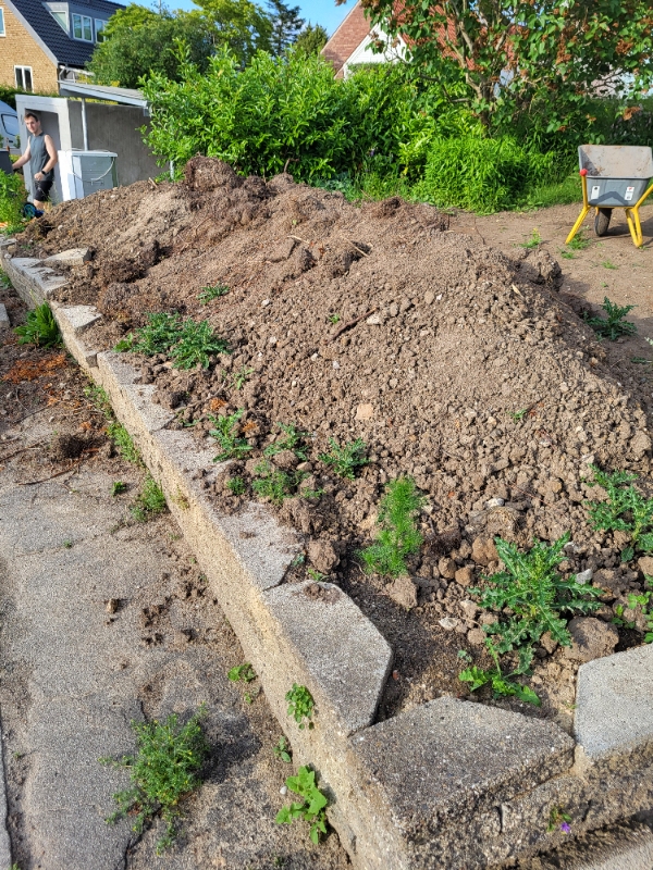 Jordkørsel til genbrugsstation